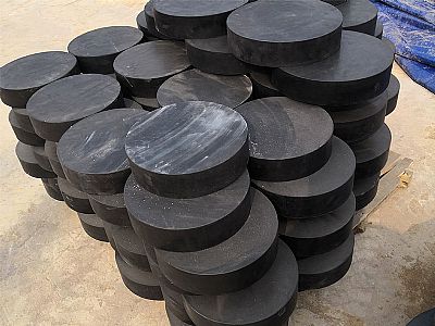 广安板式橡胶支座由若干层橡胶片与薄钢板经加压硫化